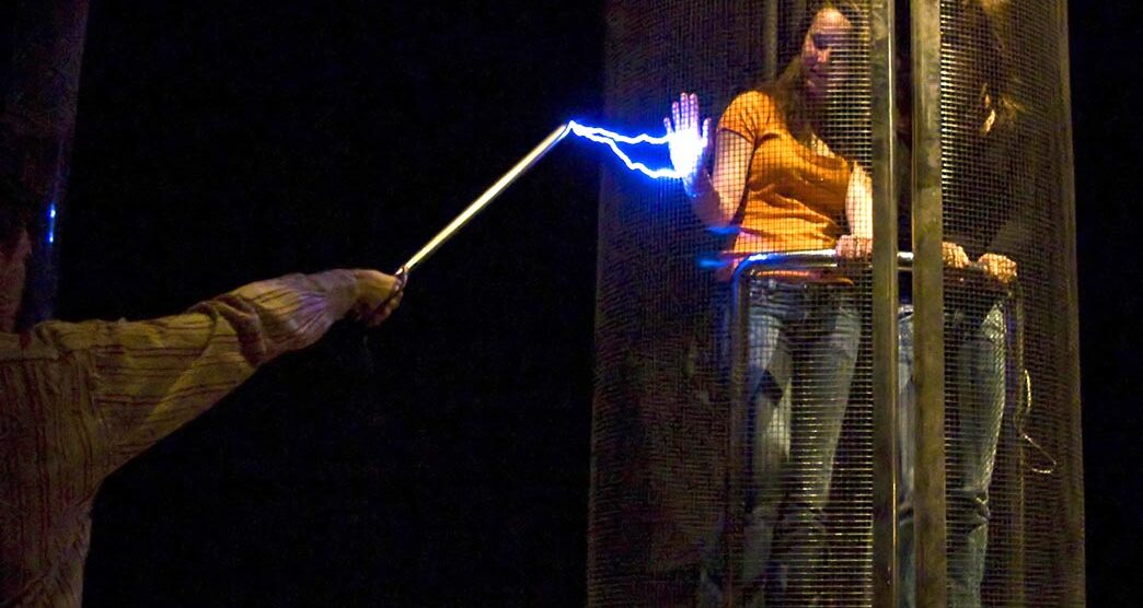A Faraday Cage – And Why It’s Still Blowing Minds in Paris